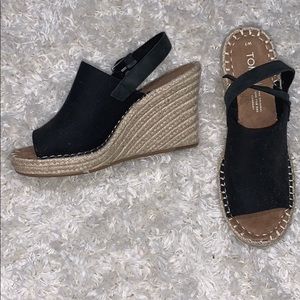Toms wedges